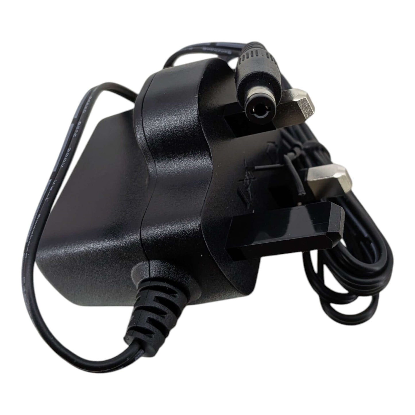 The 5.5mm x 2.1mm DC barrel connector of the 5V 1A power adapter, compatible with HDMI splitters and USB hubs.