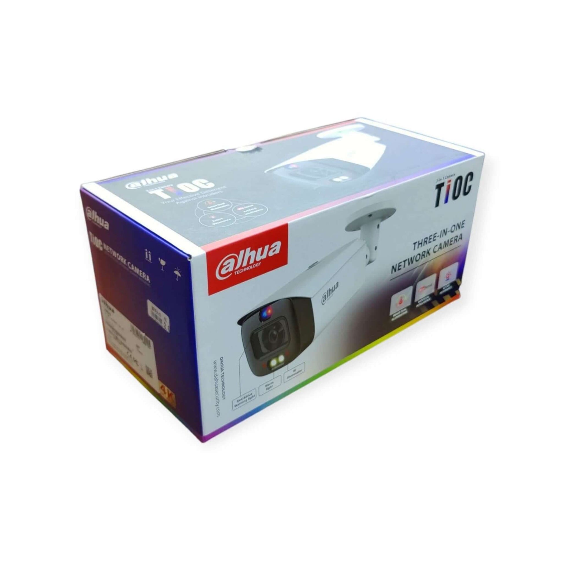 Dahua 8MP WizSense network camera box, highlighting active deterrence and smart dual light technologies.