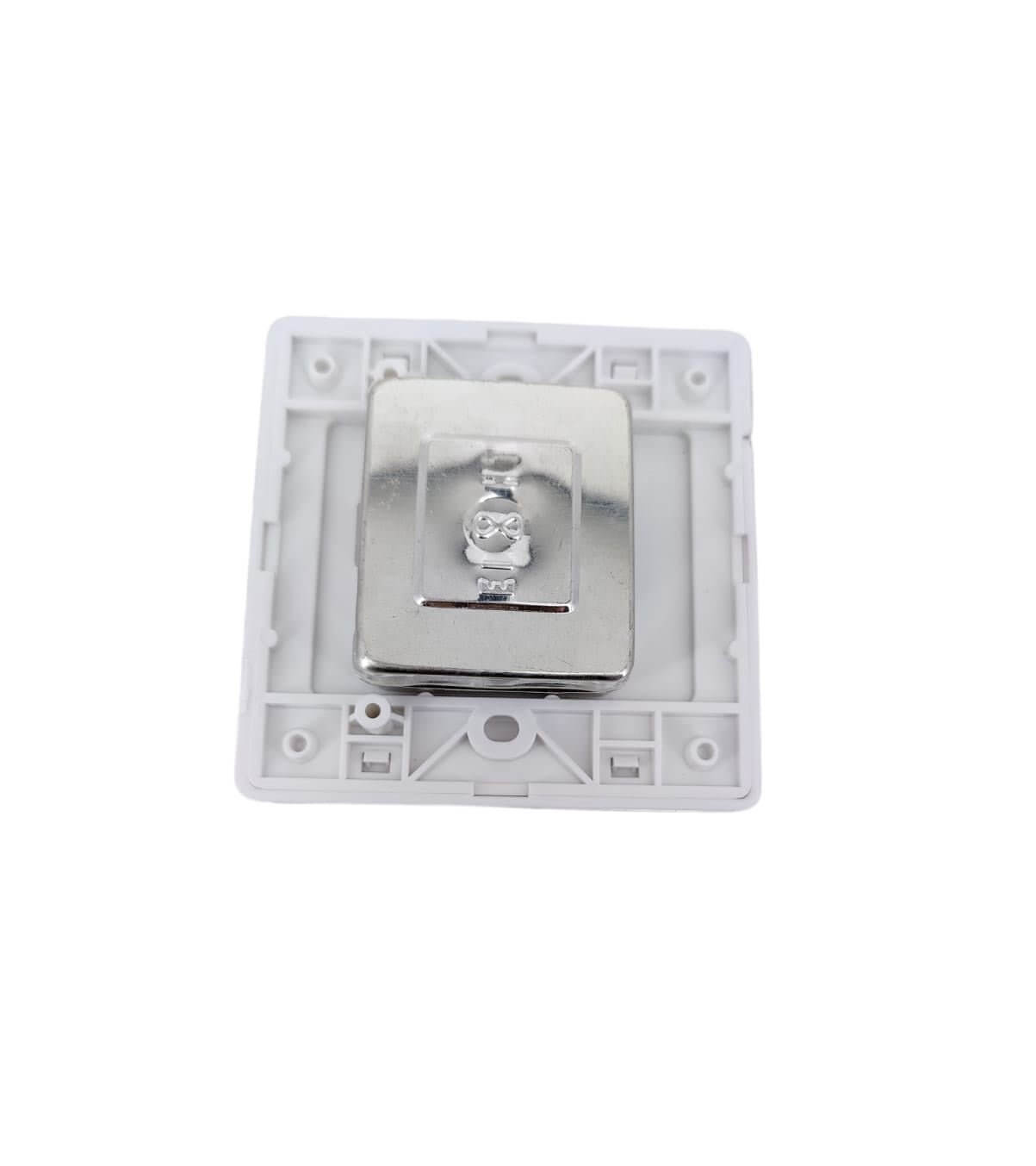 EIGHT WP102 IEC TV Antenna Wallplate - Loop Through - Sun Cheong Computer Company Limited