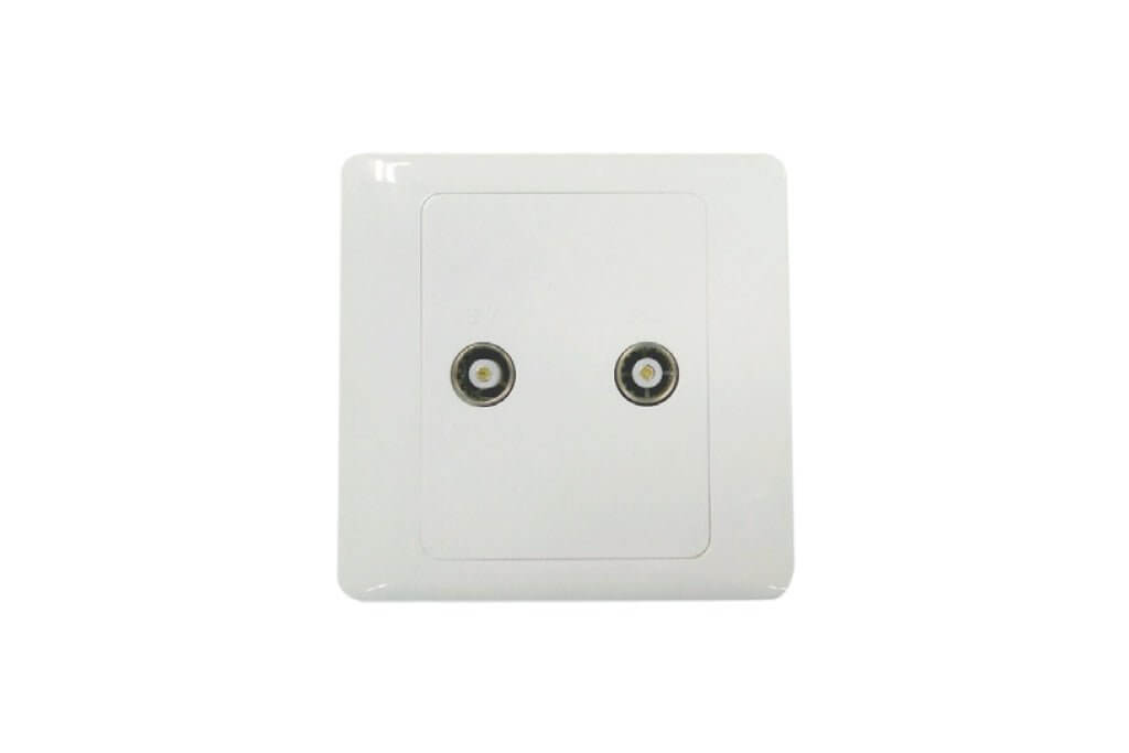 EIGHT WP102 IEC TV Antenna Wallplate - Loop Through - Sun Cheong Computer Company Limited
