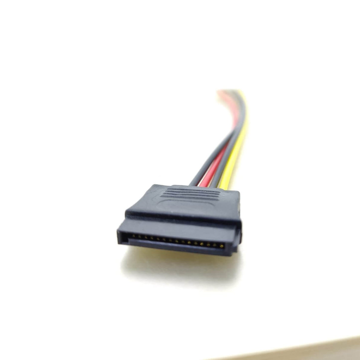 Close-up of 15-pin SATA connector for 20cm SATA Power Cable Adapter, suitable for HDD and SSD power connections.