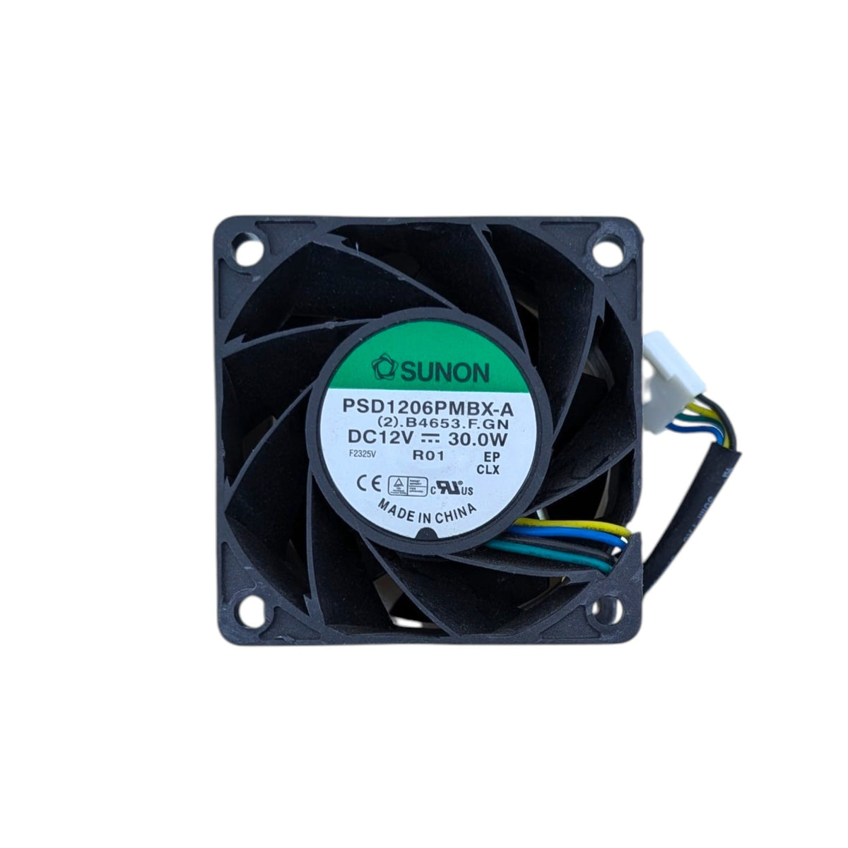 SUNON PSD1206PMBX-A 風扇標籤近鏡,確認其 DC 12V 及 30.0W 的高功率規格。