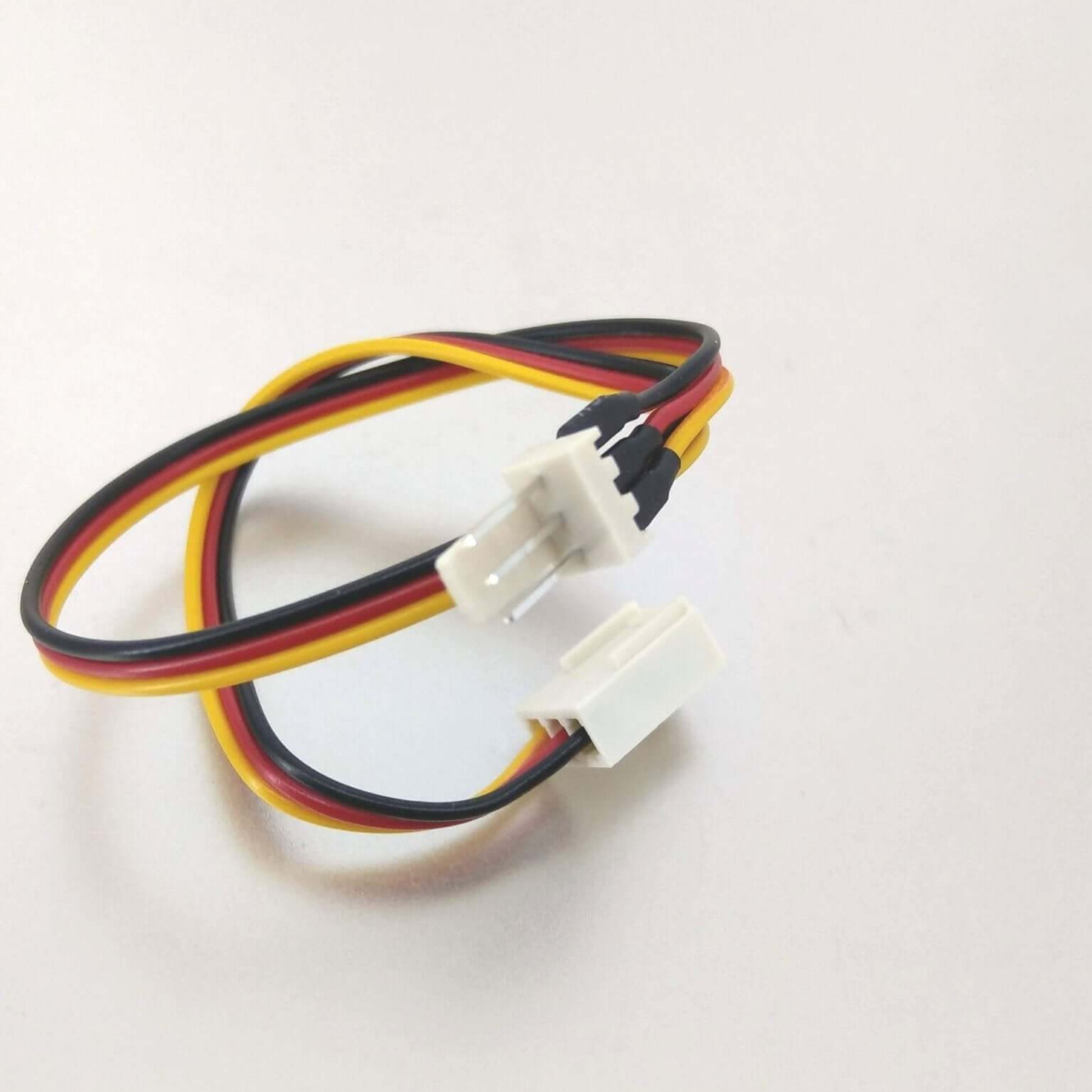 3-pin fan extension cable, 25cm length, with a male and female connector shown from the front.