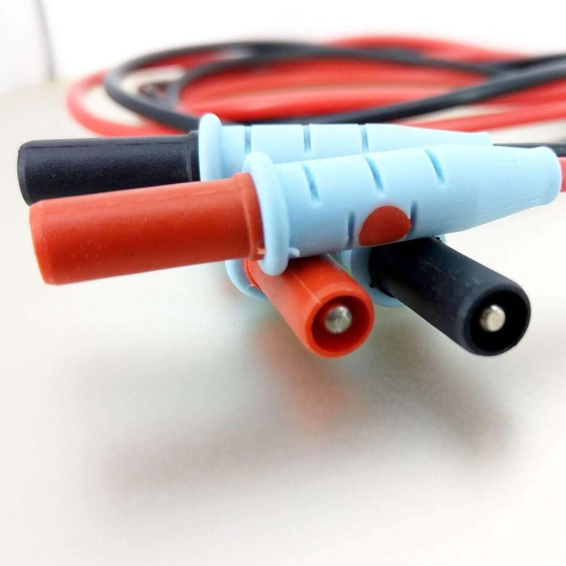 4mm Banana Plug Test Leads - 1.2m, 1000V 15A Silicone (Red/Black) with colored plugs and wires.