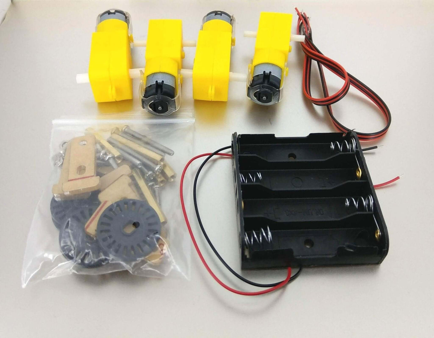4WD Robot Smart Car Chassis Kit with Motors & Wheels - Sun Cheong Computer Company Limited