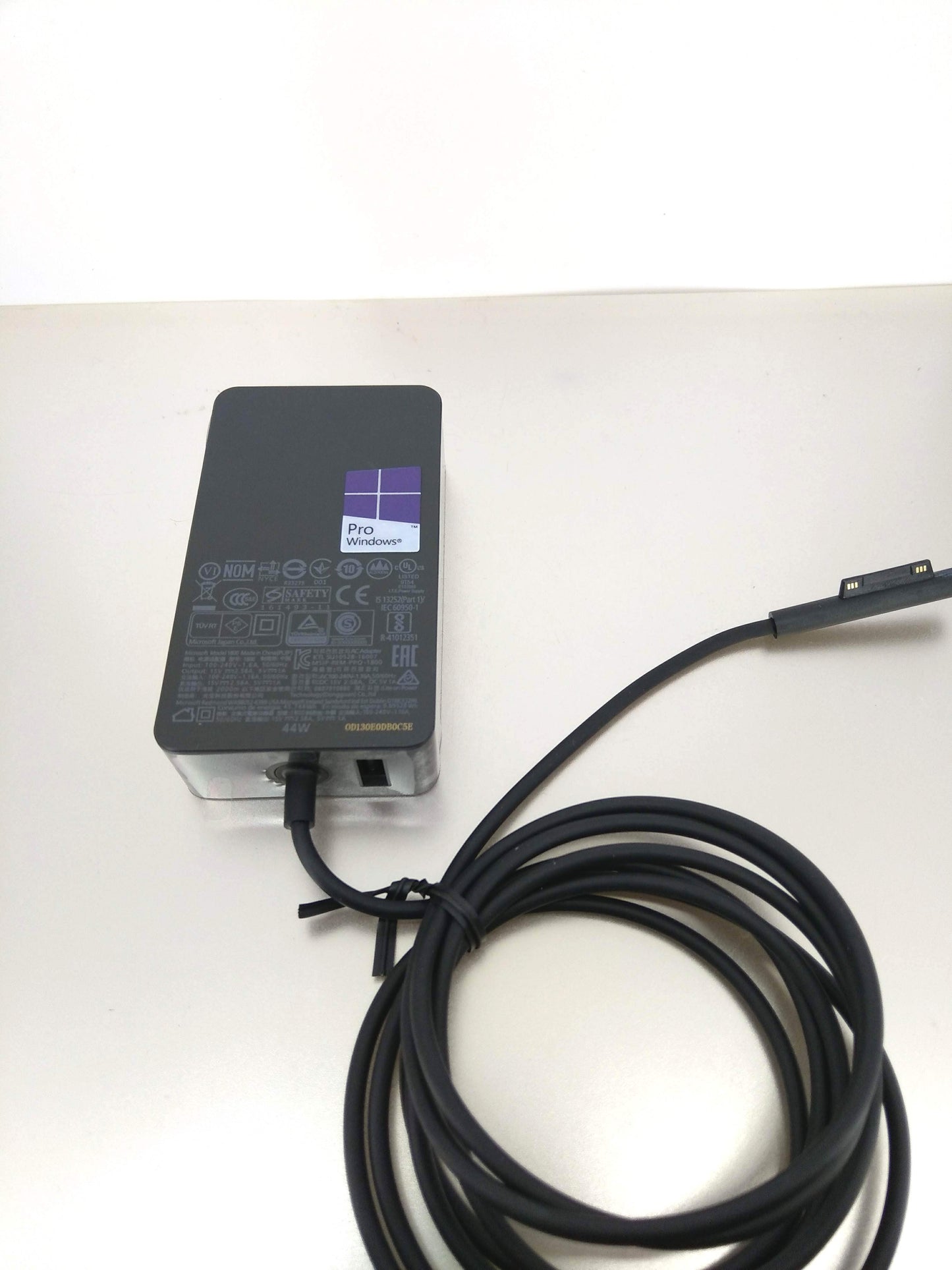 Surface pro charger 香港