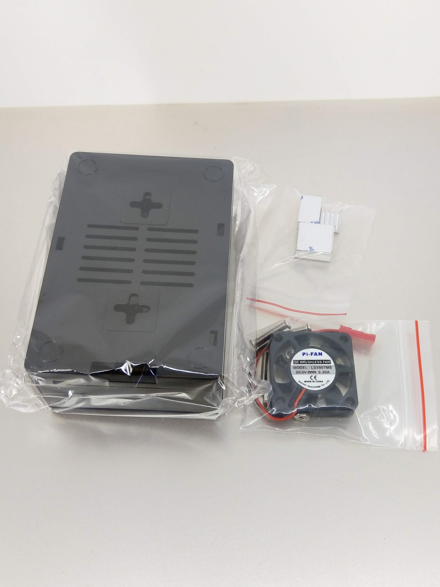 Raspberry Pi 3B+ 外殼風扇散熱套裝