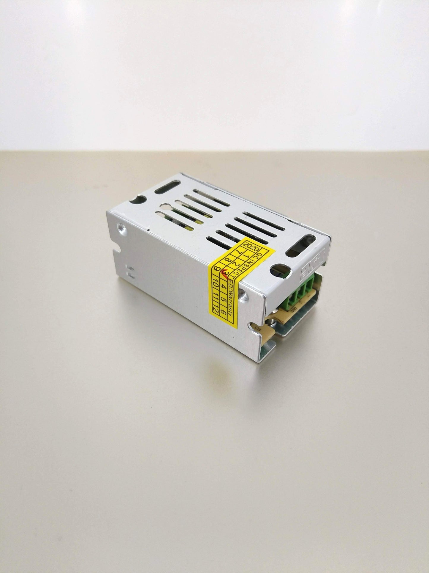 12v 1a電源供應 hk