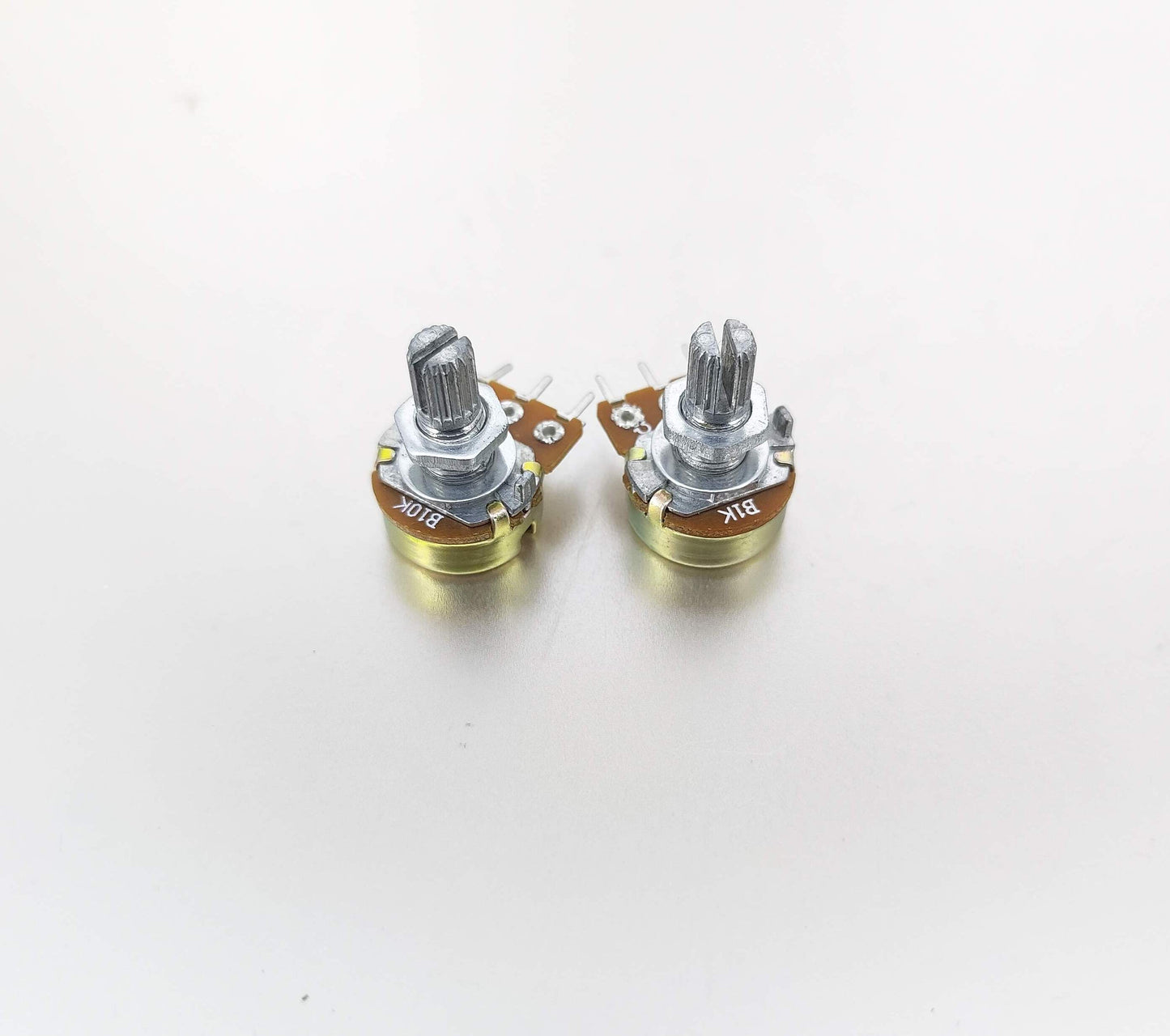 Single Linked Potentiometer with Cap B1K B10K