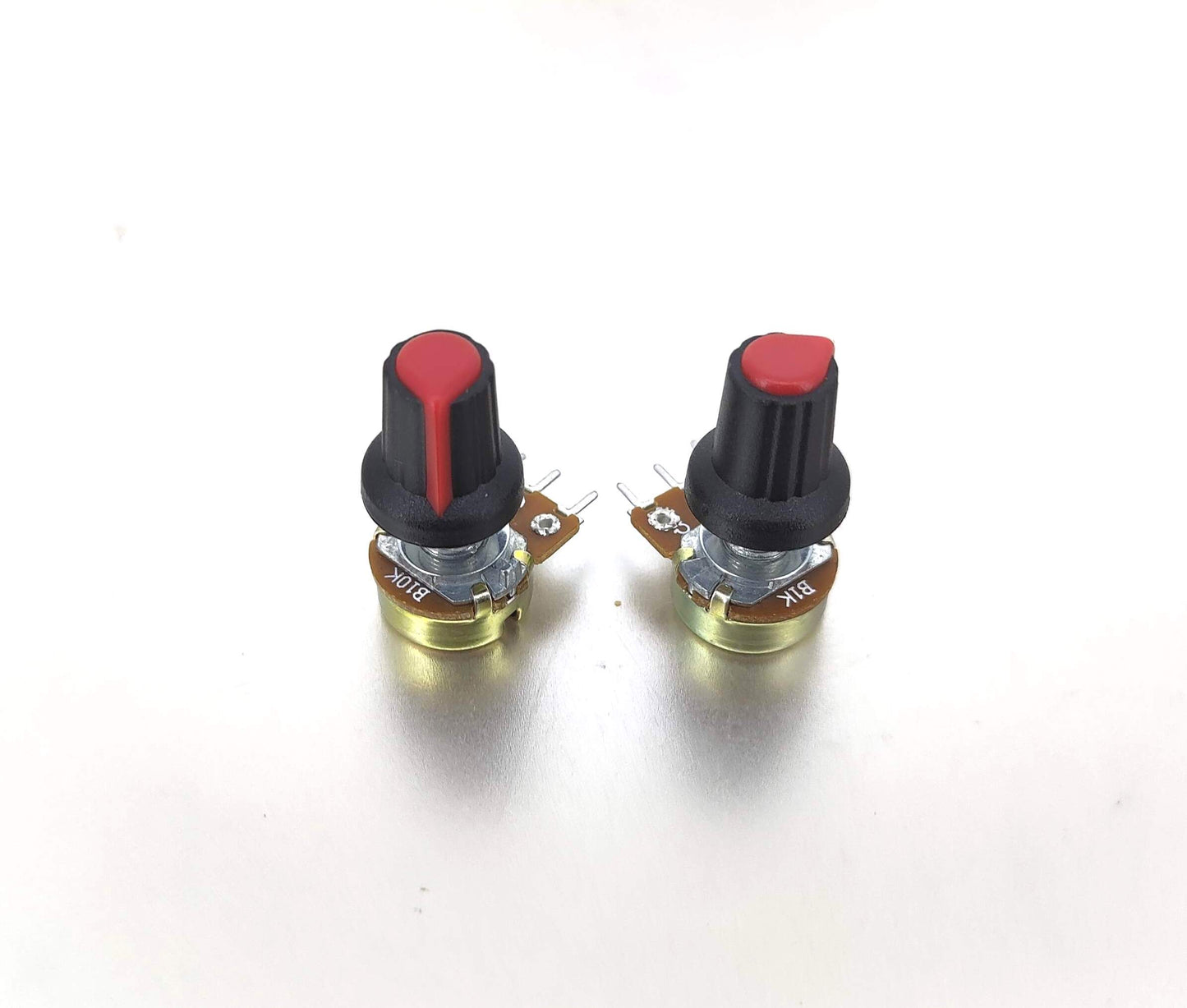 Single Linked Potentiometer with Cap B1K B10K