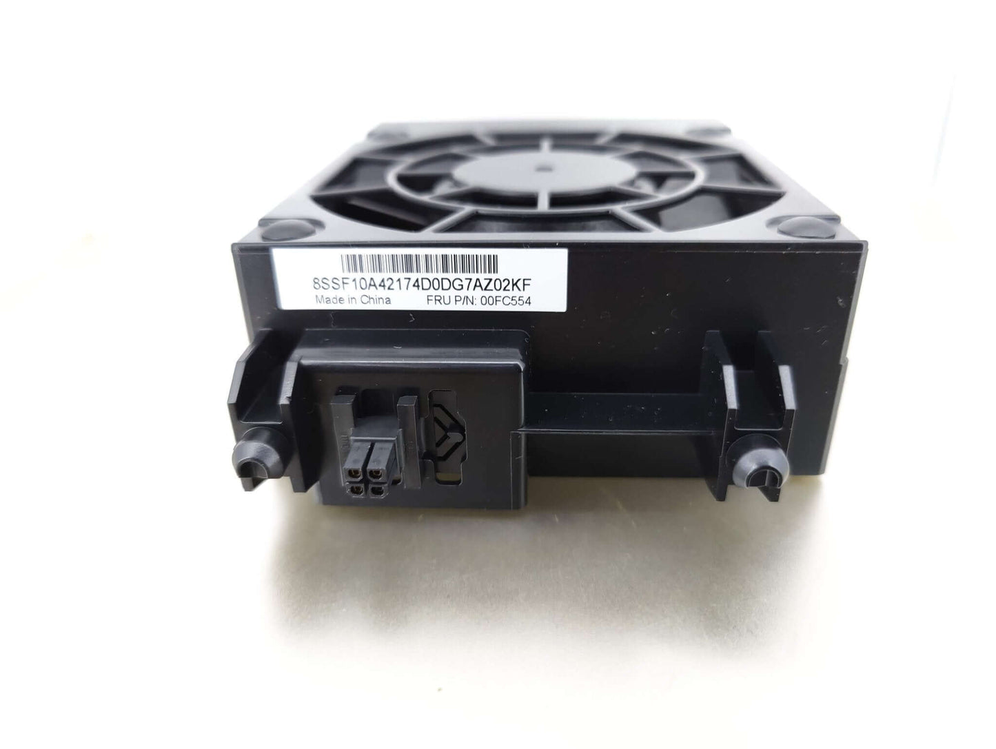 Delta Electronics 12V 3.2A server fan PFR0912DHE, 92mm, with connector for Lenovo TD350 tower server.
