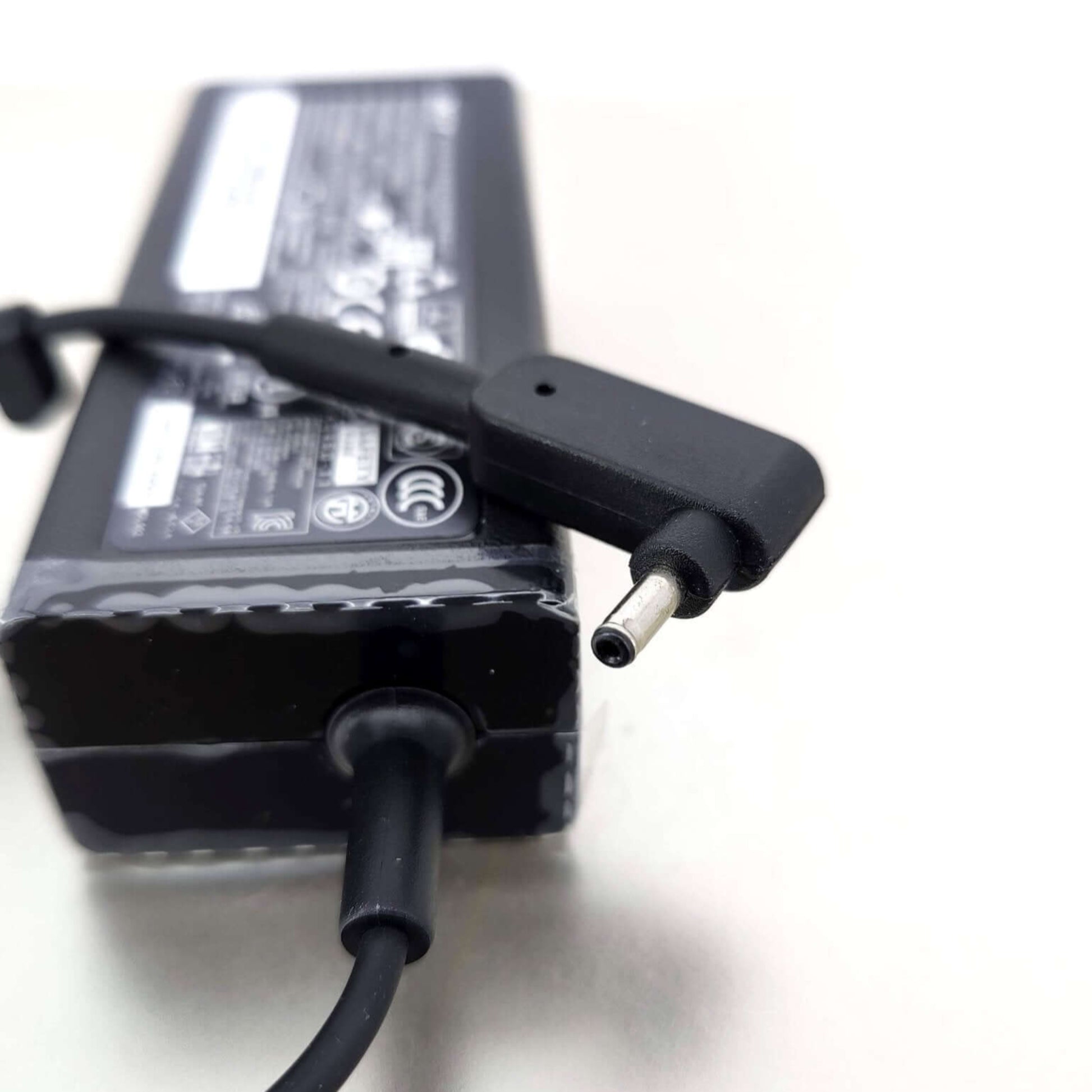 Acer 19V 2.37A notebook charger with a black DC connector for Acer laptops.