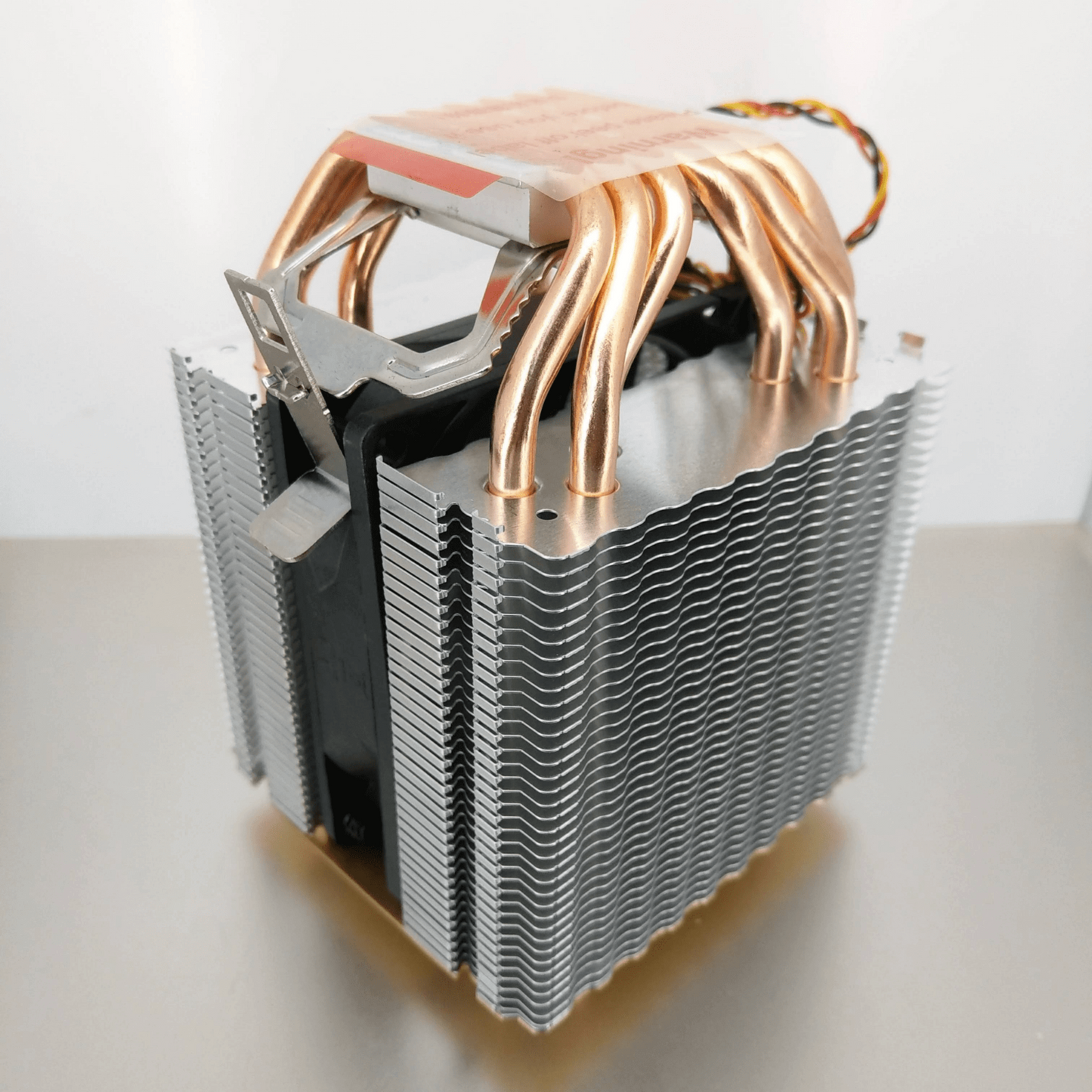 AVC 6-Heatpipe Universal CPU Air Cooler showcasing copper heatpipes for effective thermal management.