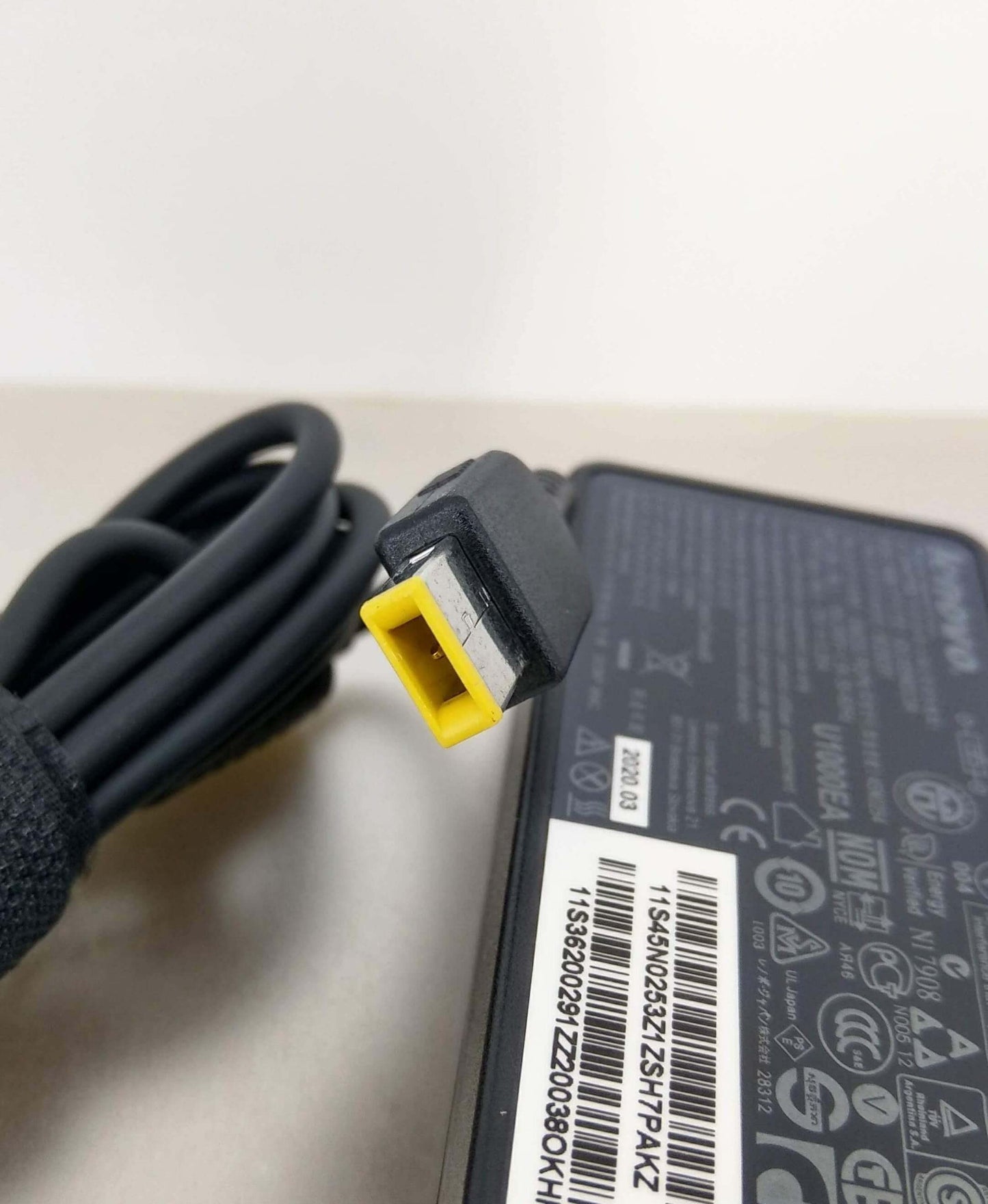 65W 20V 3.25A Laptop Charger for Lenovo ThinkPad & IdeaPad - Sun Cheong Computer Company Limited