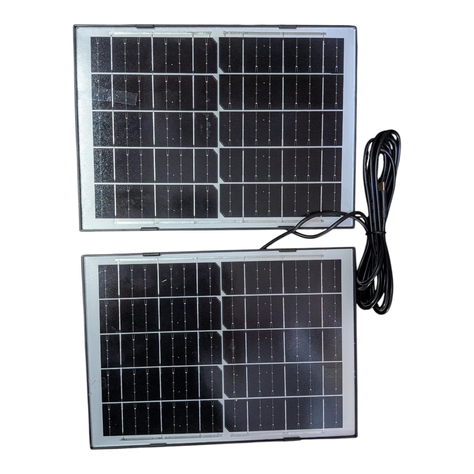 10W 5V 雙太陽能板正面照，配備 Type-C 充電線，提供穩定離網供電，深水埗門市提供現貨展示及技術支援。