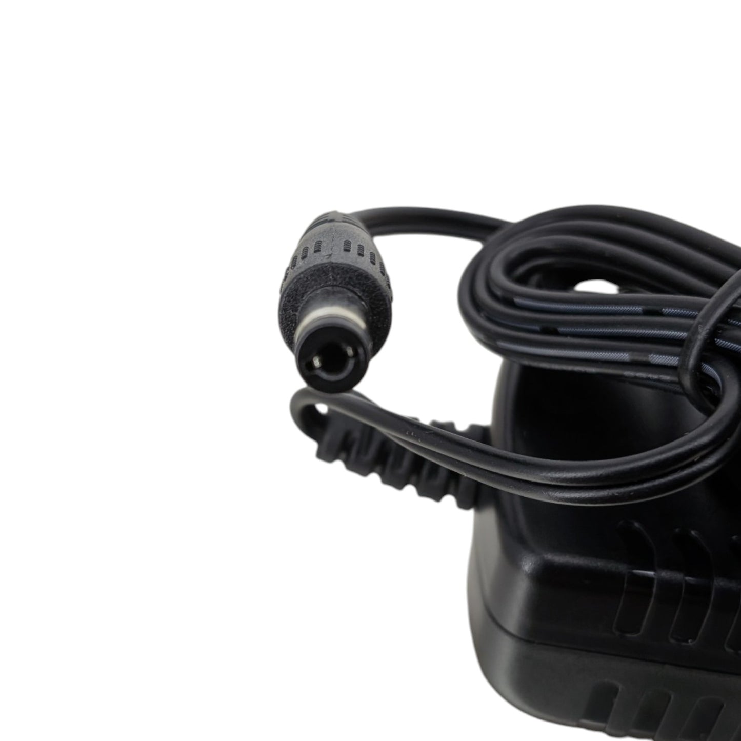 5V 15W 火牛配備 5.5x2.1mm DC 接頭特寫。網店下單可選深水埗門市自取，方便快捷。