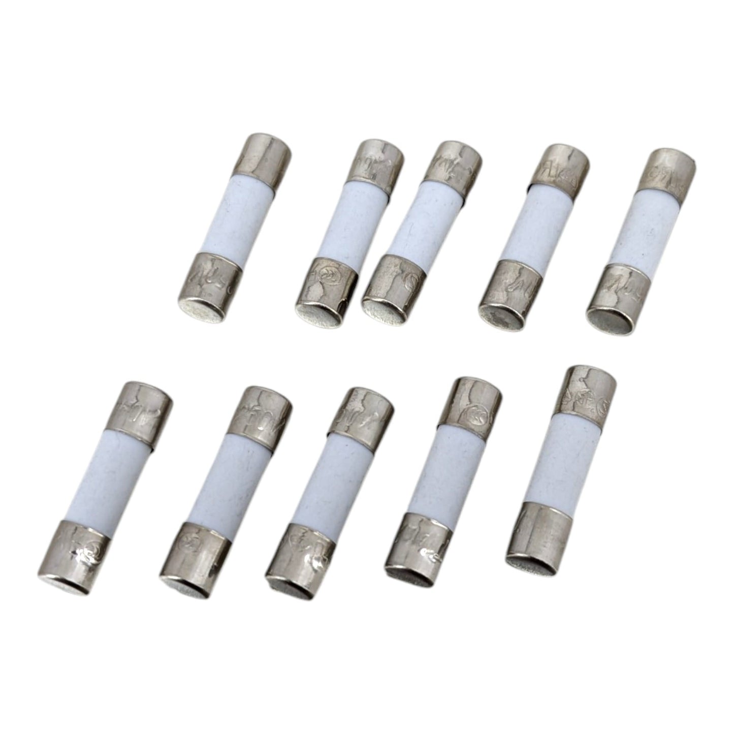 提供多種安培數選擇的 5x20mm 陶瓷保險絲，包括 1A、2A、3A、3.15A、5A 及 6.3A。