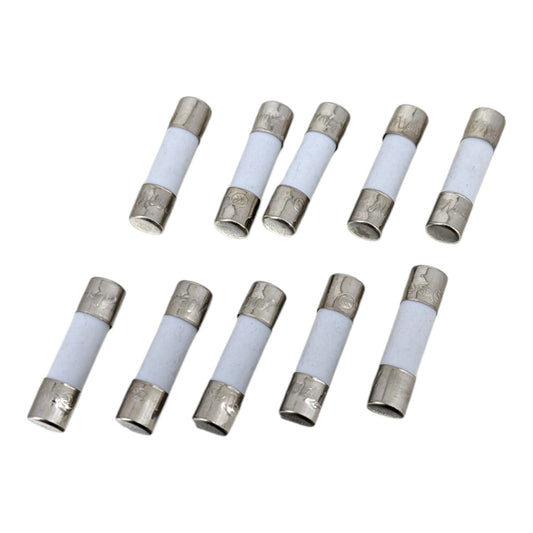 提供多種安培數選擇的 5x20mm 陶瓷保險絲，包括 1A、2A、3A、3.15A、5A 及 6.3A。