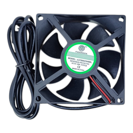 Front view of the 8cm 5V USB cooling fan with 7 black blades.