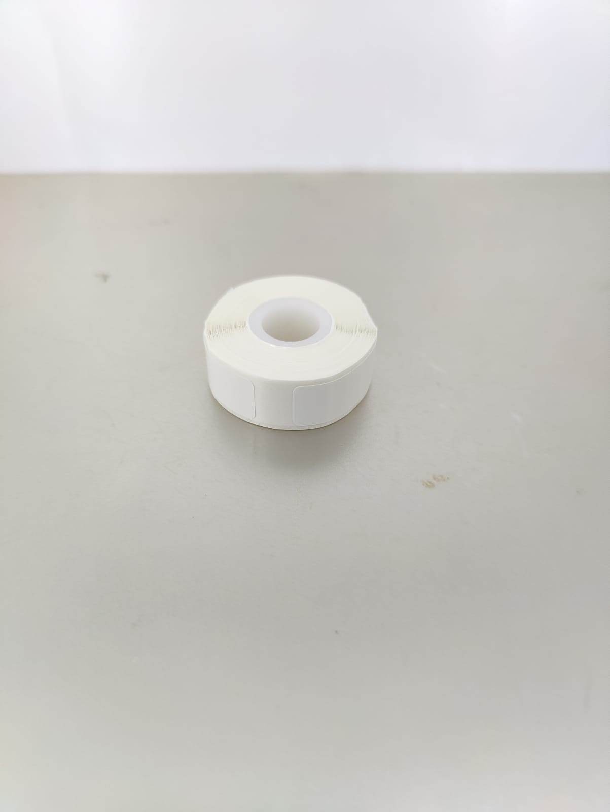 P15 white thermal label roll, 12x40mm, for label printers, neat and practical.