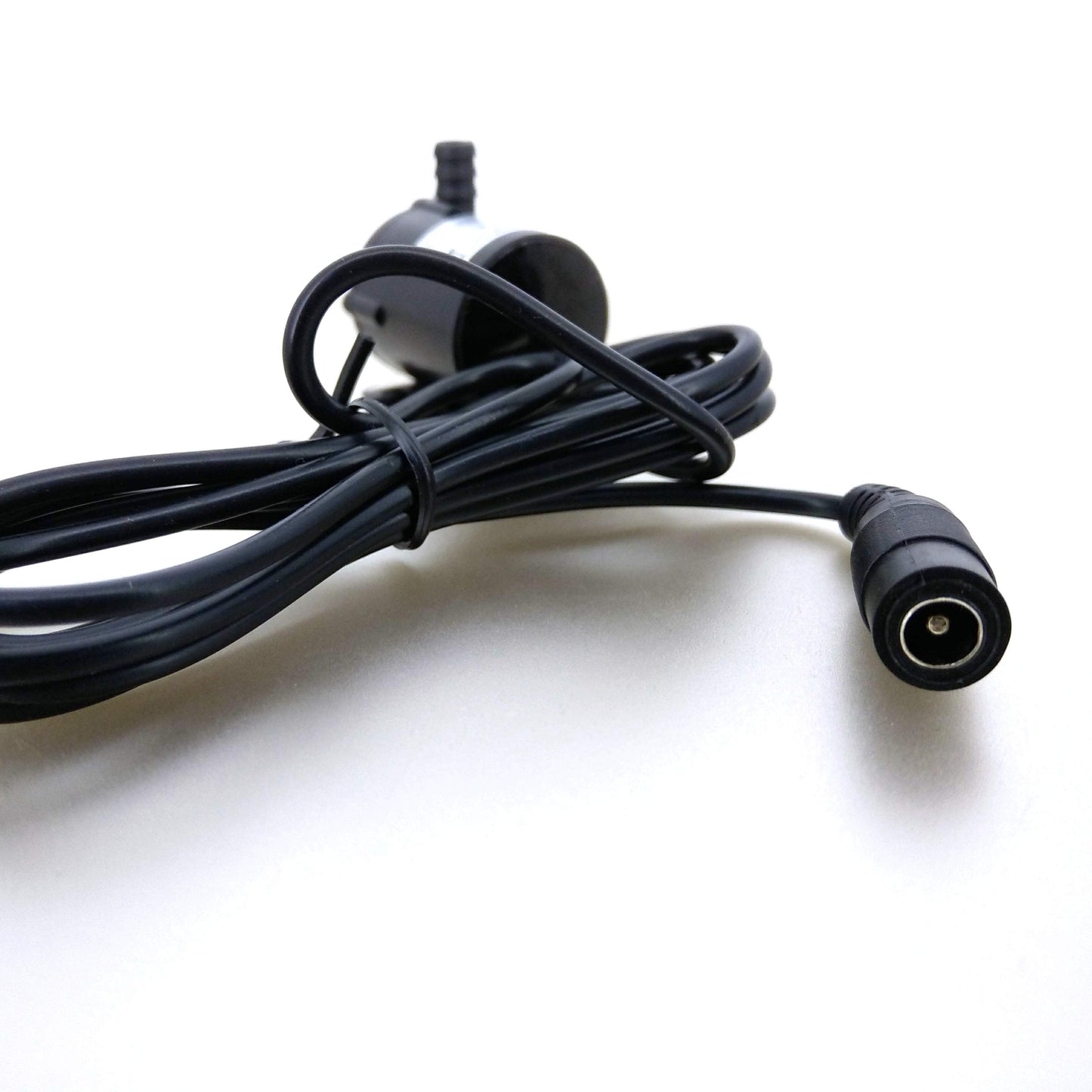 Black micro water pump with 150cm cable and 5.5x2.1mm DC female plug.