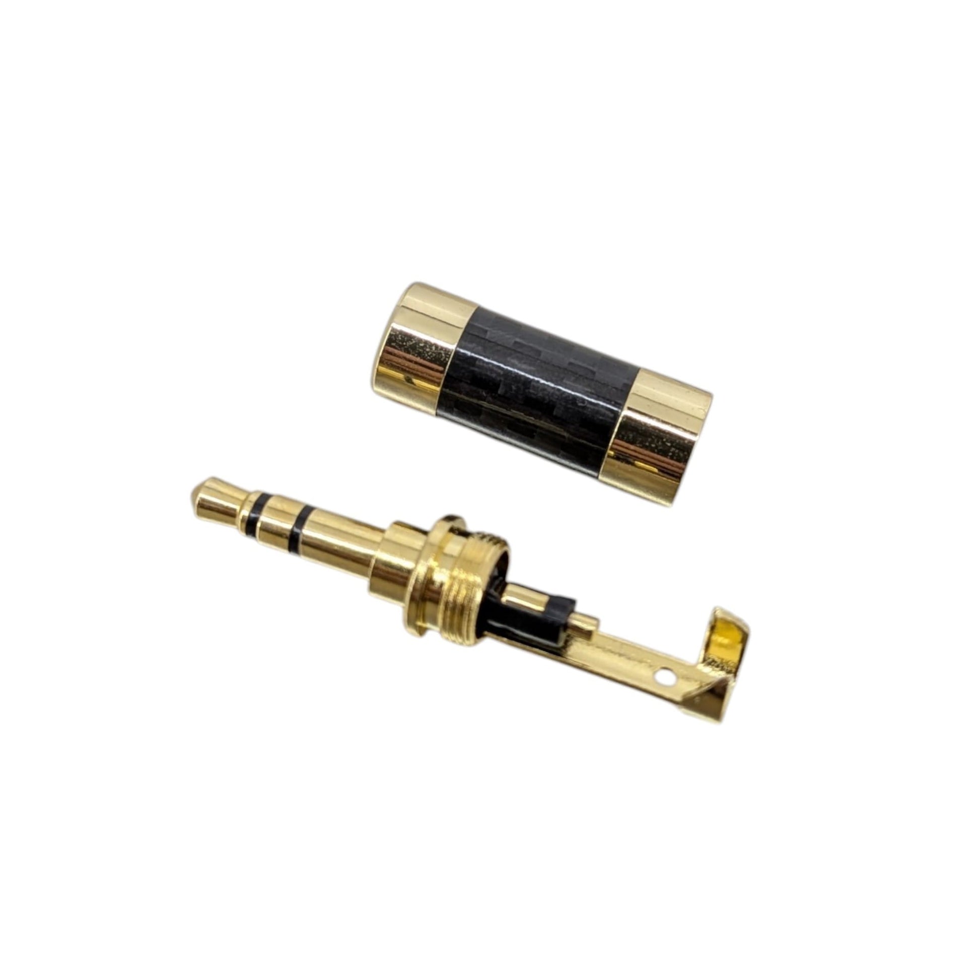 3.5mm 音頻插頭的拆解圖，清晰顯示內部用於 DIY 焊接耳機線的純銅焊片。