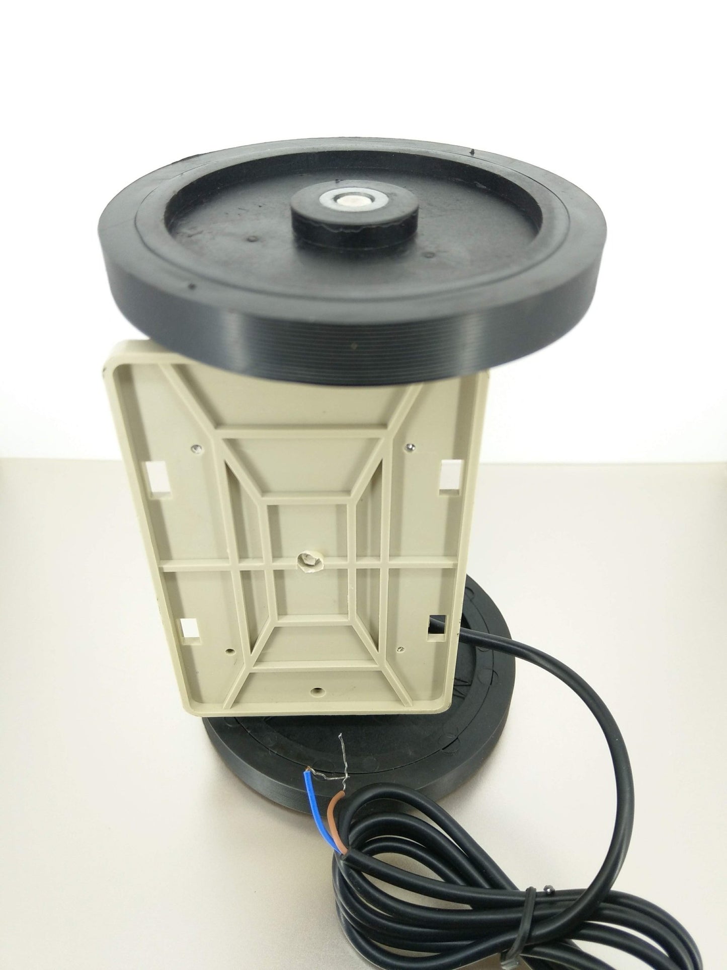 DJ96-S Digital Length Counter base with textured wheel and wiring, designed for precise industrial measurements.