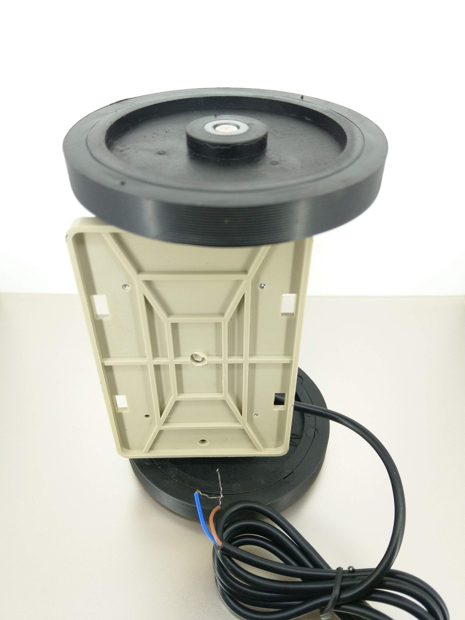 DJ96-S Digital Length Counter base with textured wheel and wiring, designed for precise industrial measurements.