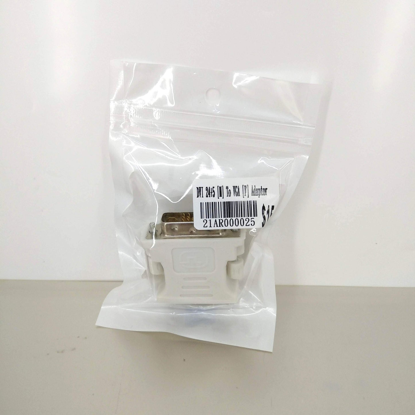 Sun Cheong Computer DVI to VGA Adapter retail packaging