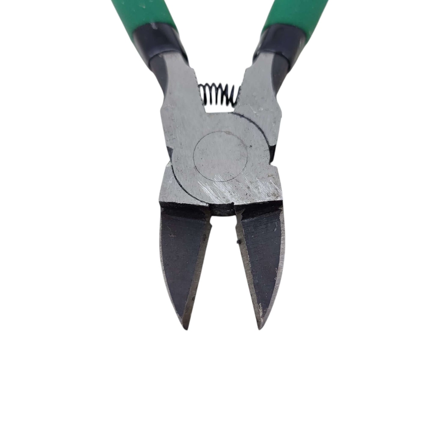 Sharp cutting edge of heat-treated steel diagonal pliers for electronics.