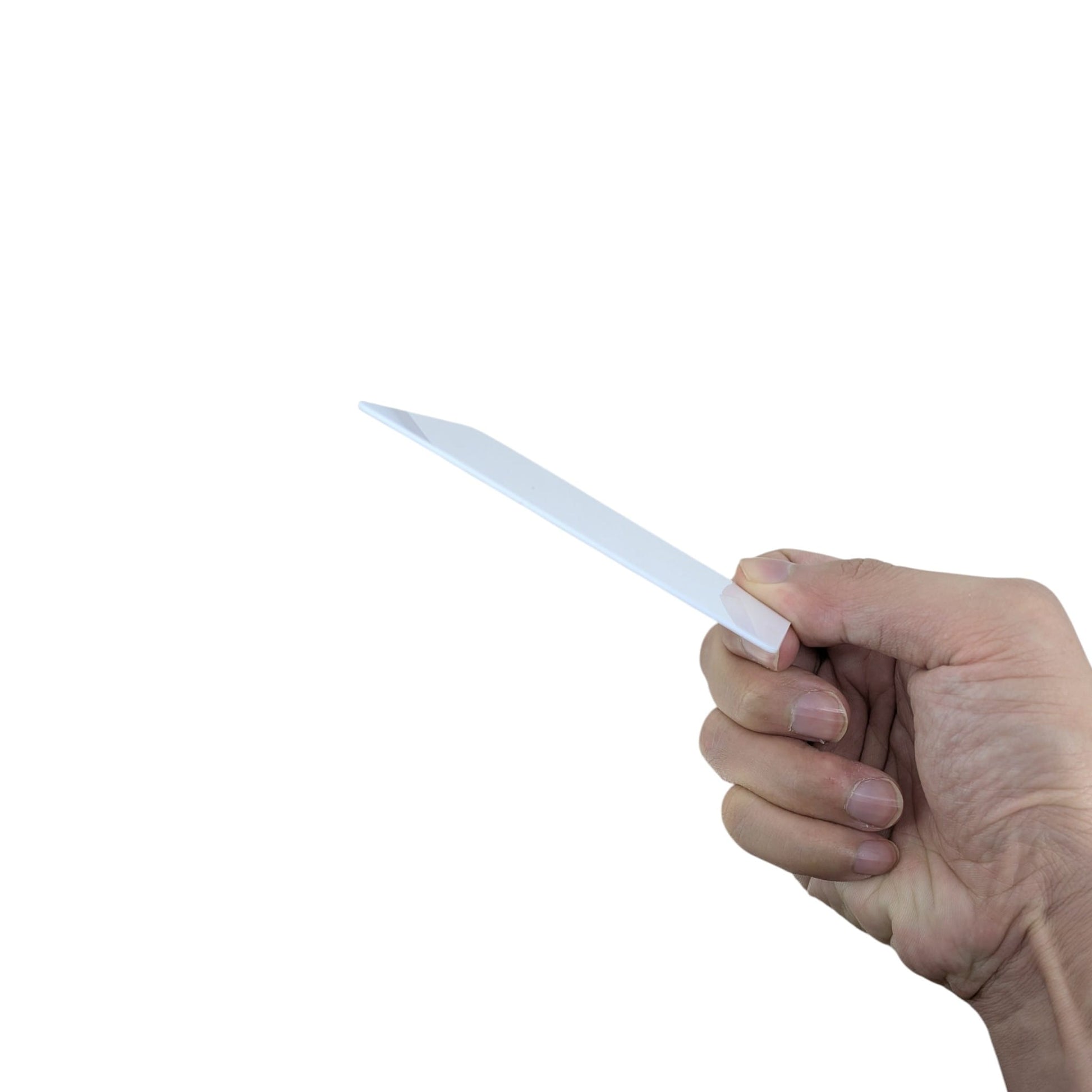 單手握持空白智能複製感應咭，展示其 85.5mm x 54mm 的標準信用卡尺寸，適合各類門禁拍卡機。
