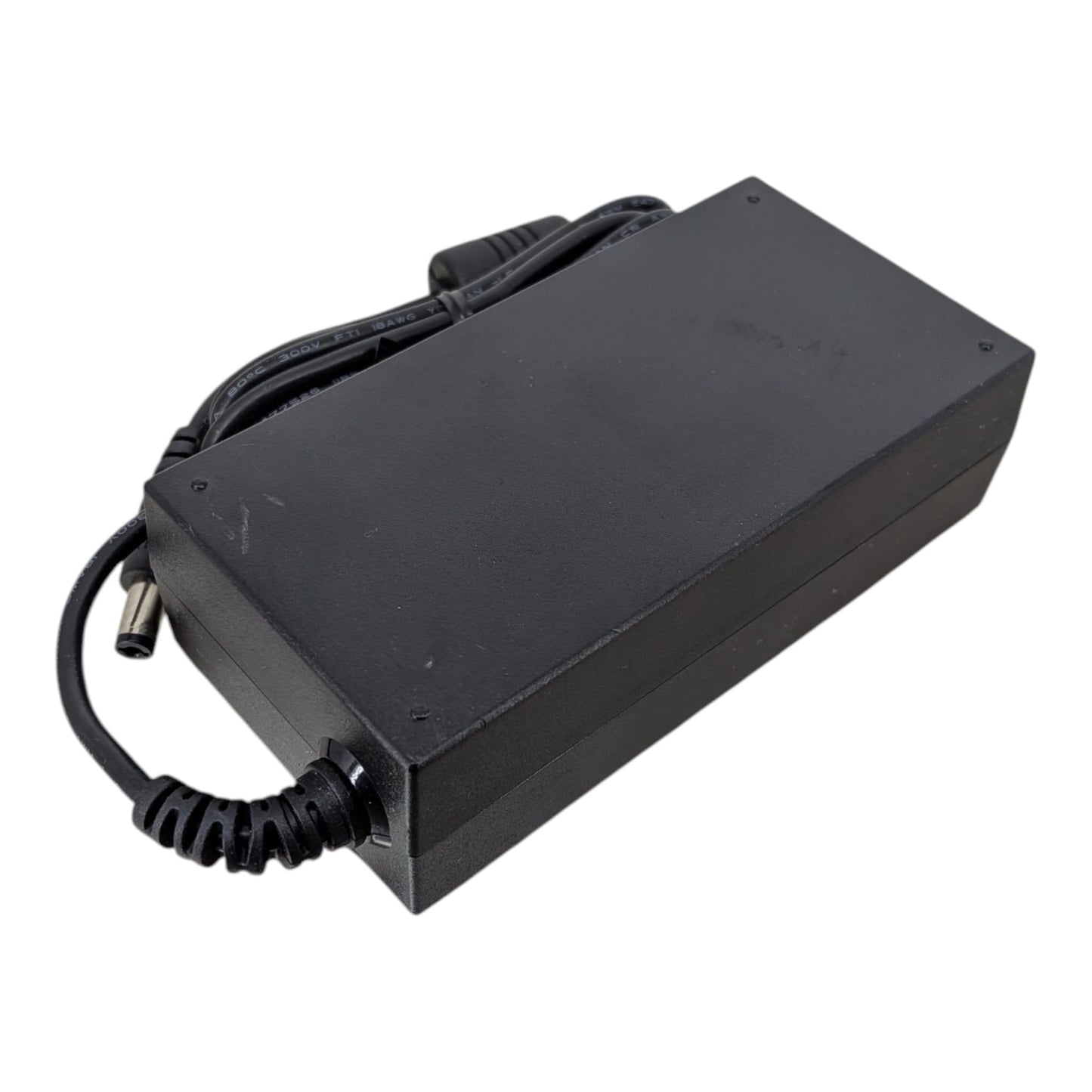 HONOR 欧陆通 12V 4A 火牛，提供 48W 足火輸出，配備 5.5x2.1mm 標準圓頭，適合 Router 及 CCTV 使用。