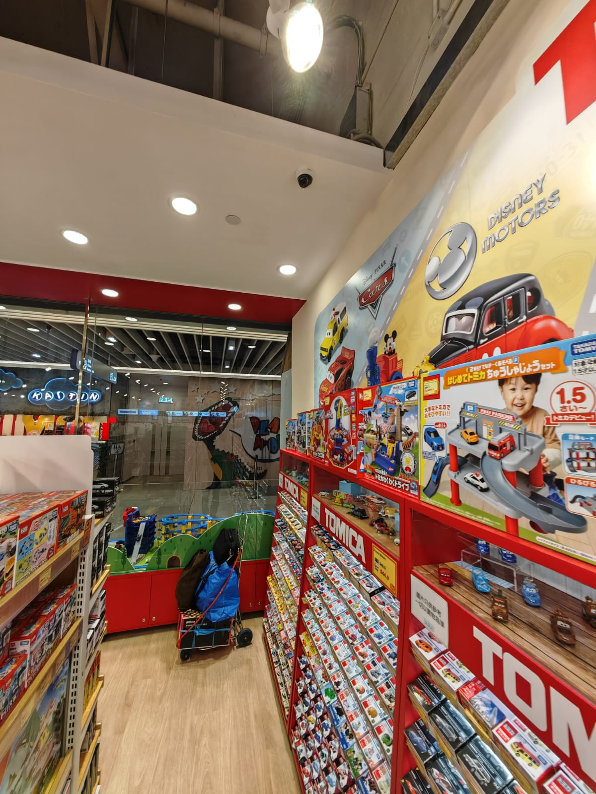 新昌電腦 - 玩具站門市 Dahua 閉路電視系統安裝全景。