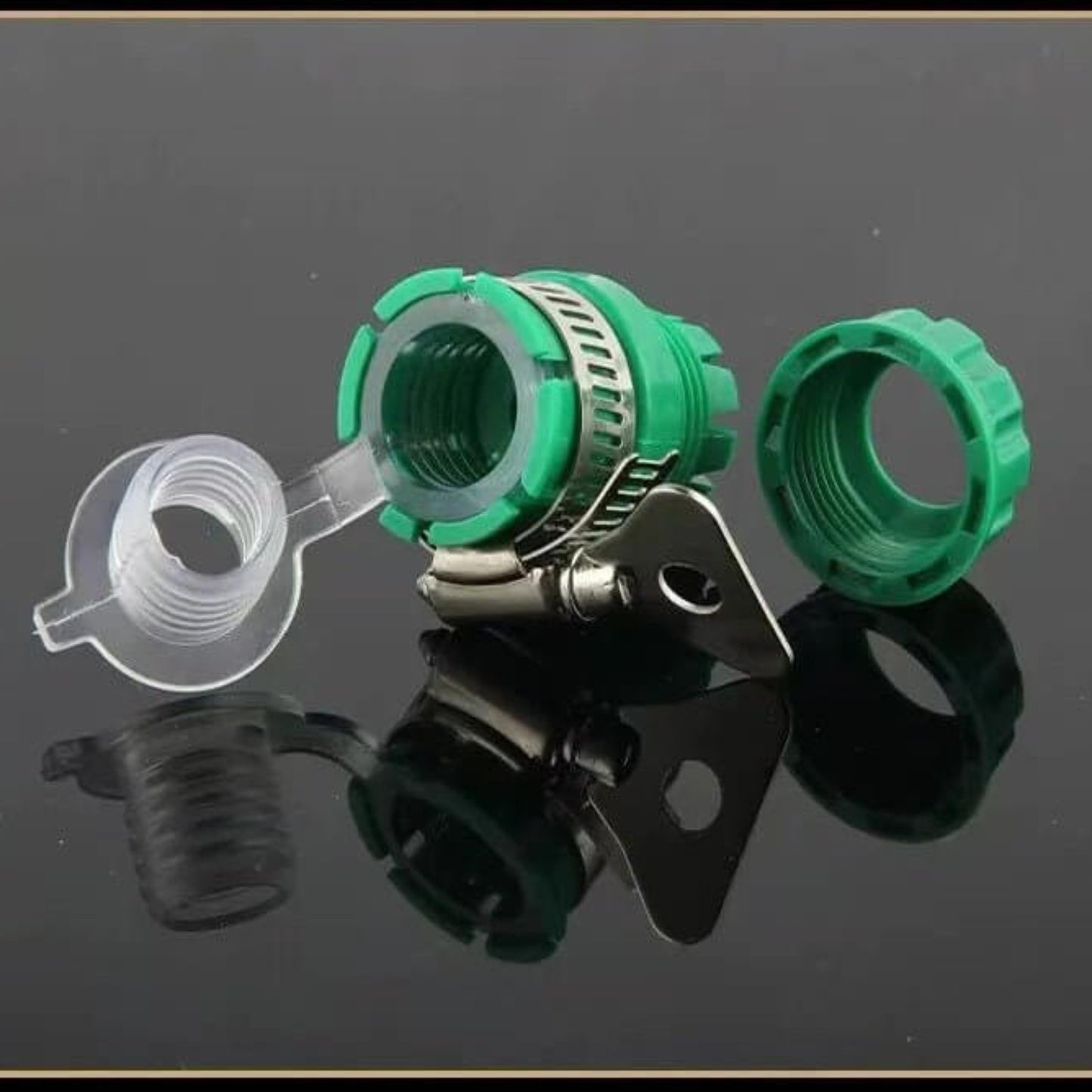 Universal Faucet Adapter for garden hoses, tap conversion, and irrigation systems. Lightweight, easy-to-use water connector.