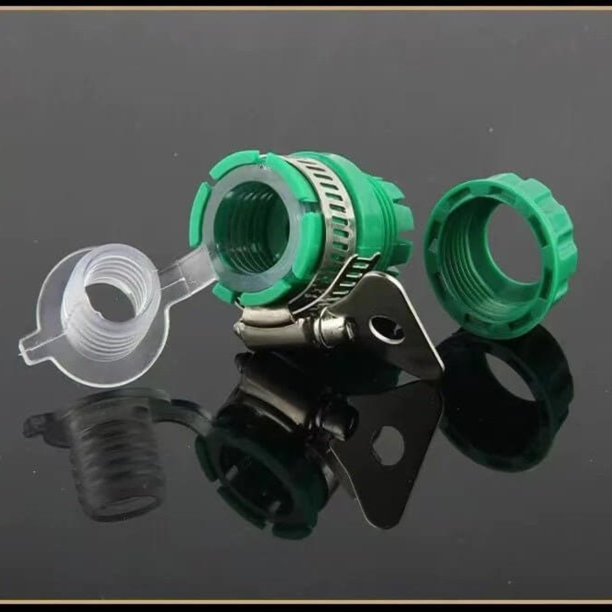 Universal Faucet Adapter for garden hoses, tap conversion, and irrigation systems. Lightweight, easy-to-use water connector.