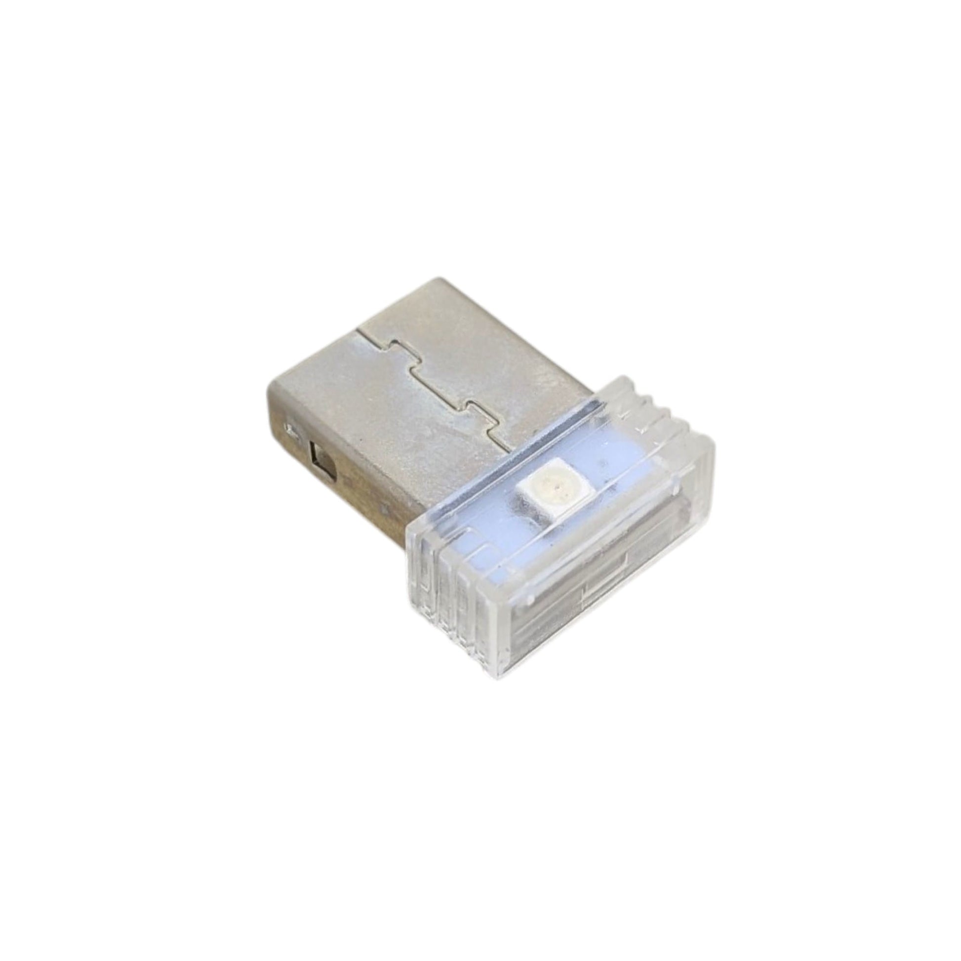 USB 7色觸控 LED 氣氛燈特寫，體積僅 1.9cm x 1.5cm，配備標準 USB 插頭及觸控感應頂部，適合香港車主使用。