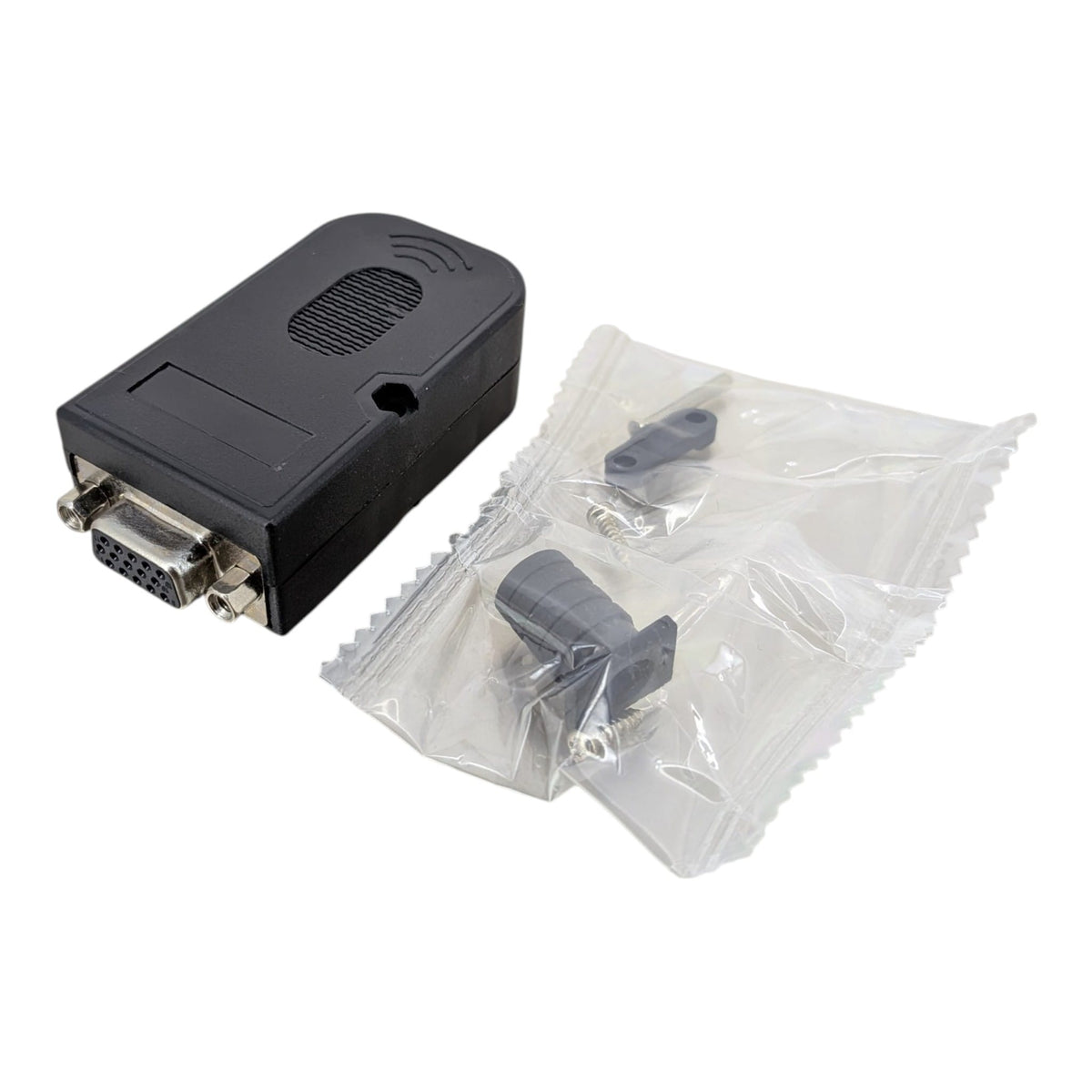 免焊 VGA 15-pin 母頭接線端子及安裝螺絲配件，適合電腦顯示及工程佈線使用。