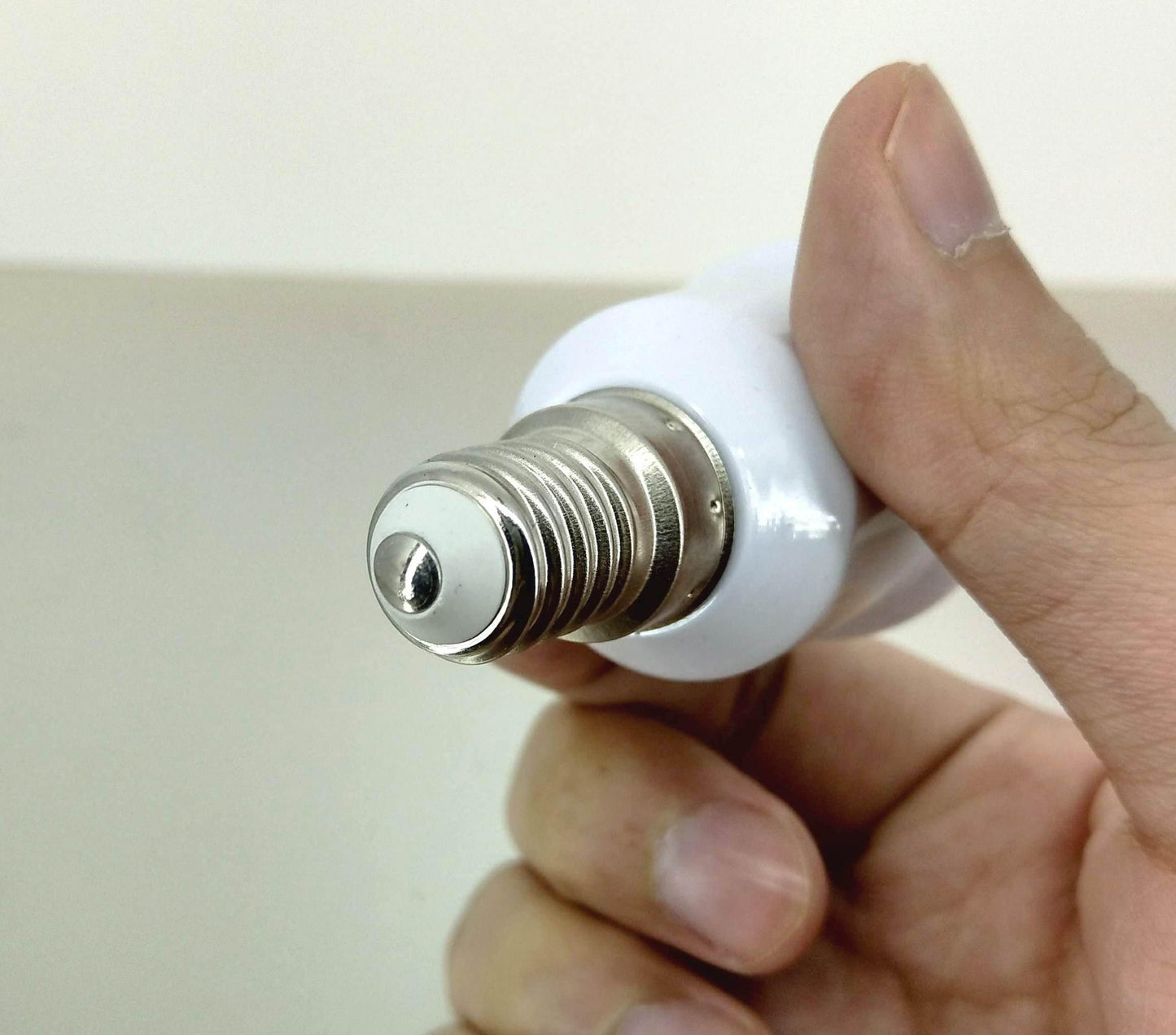 E14 to E27 Converter Adapter - Sun Cheong Computer Company Limited