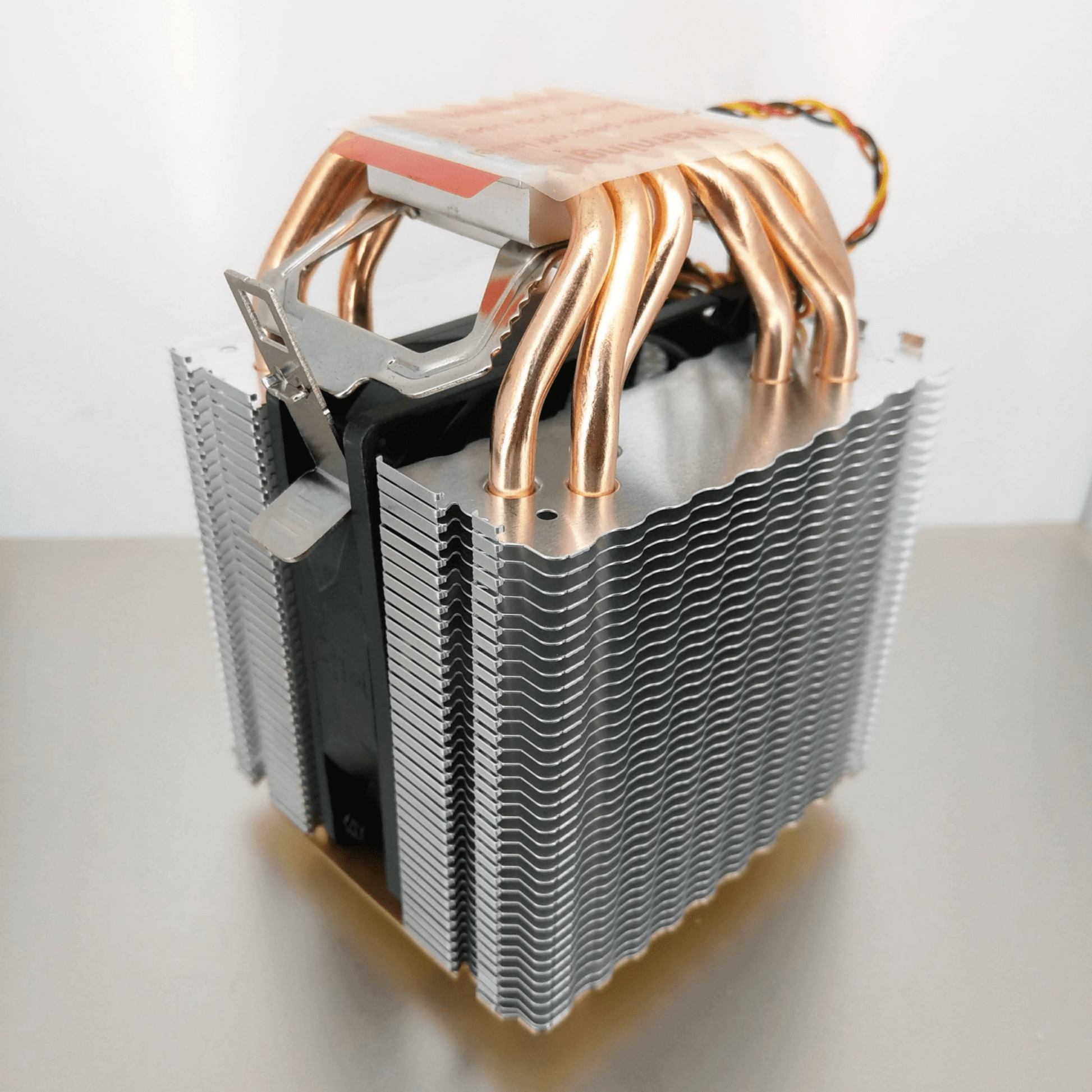 AVC 6-Heatpipe Universal CPU Air Cooler showcasing copper heatpipes for effective thermal management.
