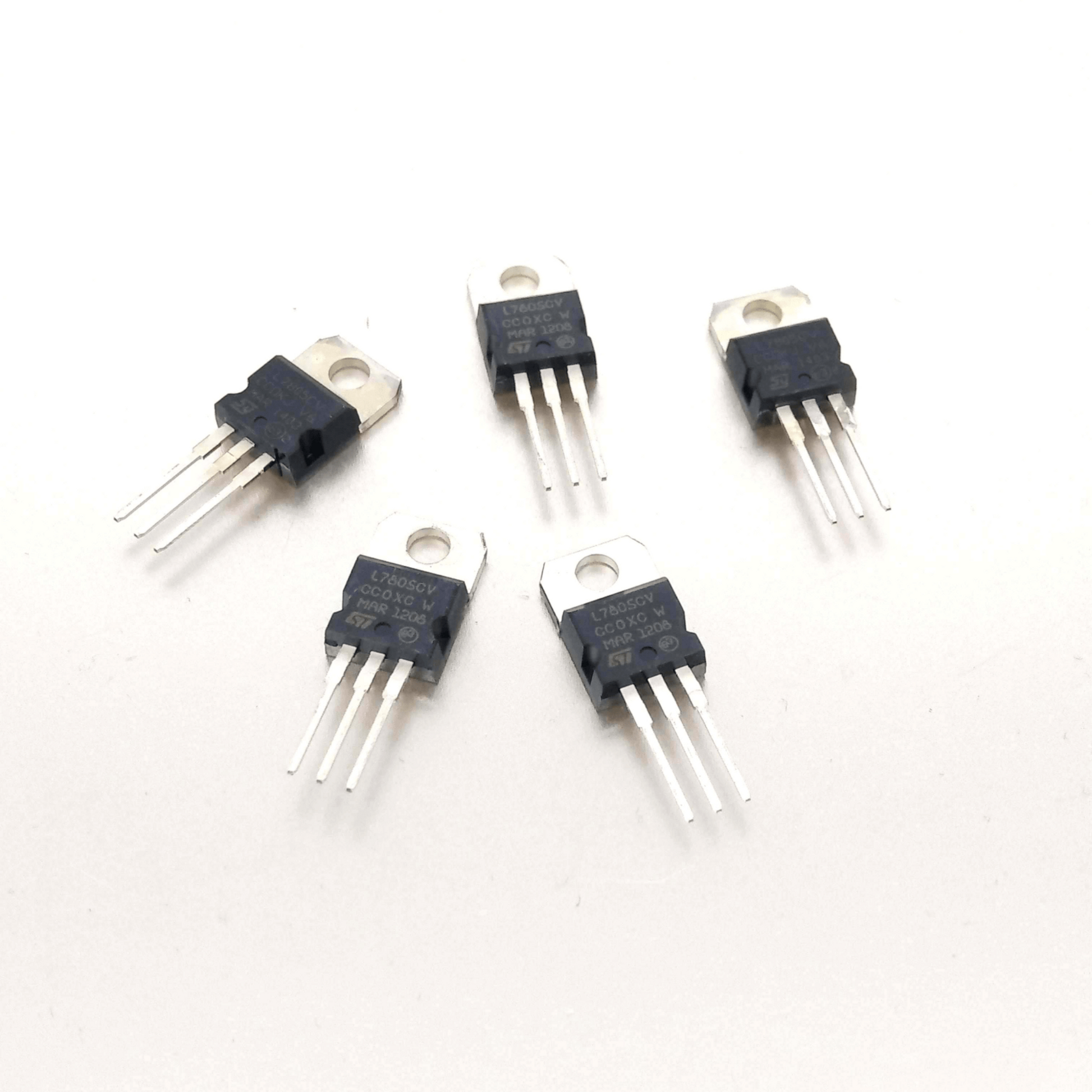 5pcs of L7805CV three-terminal regulators, 1.5A, 5V, ideal for power supply projects and circuit design.