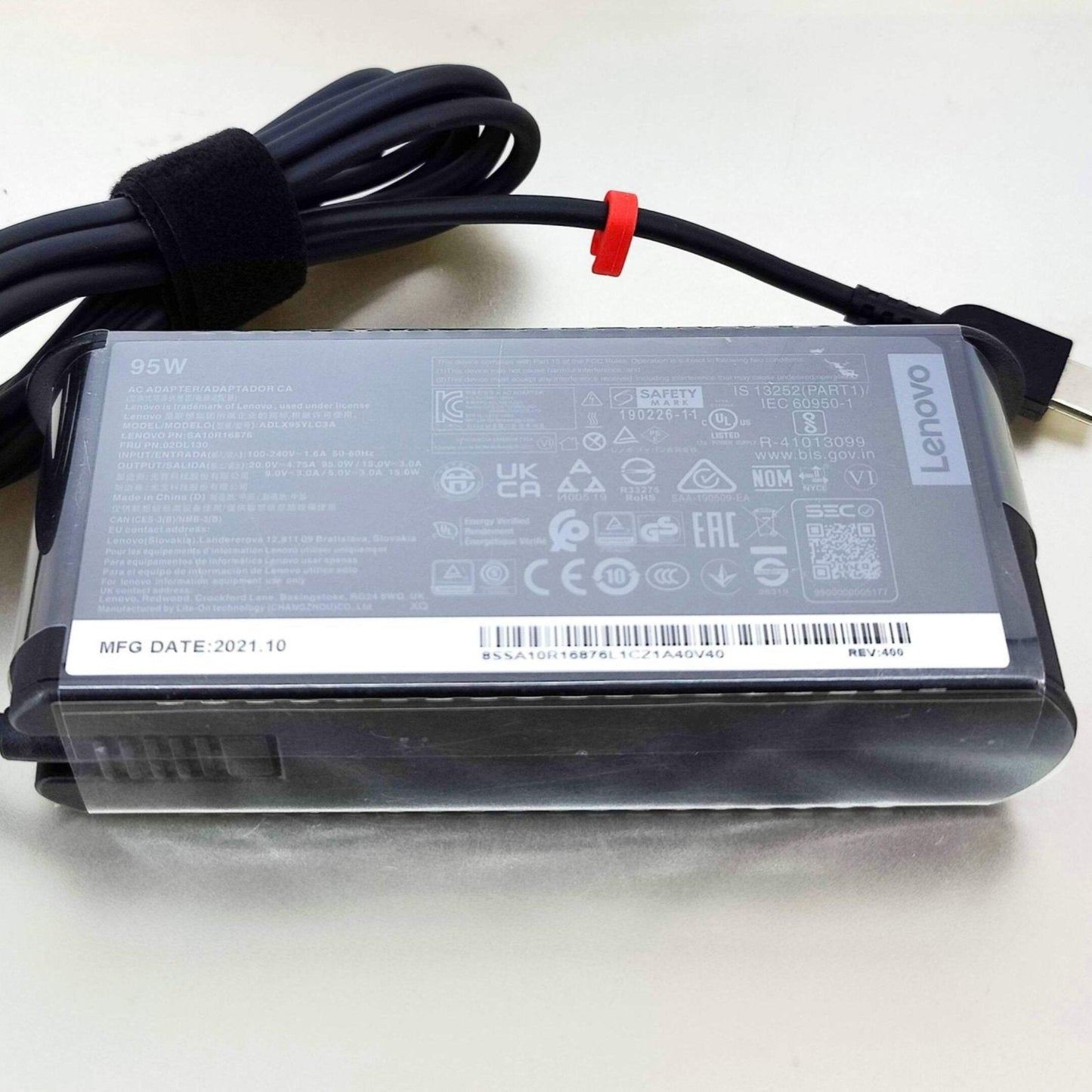  Lenovo 95W USB-C charger for ThinkPad X1 Carbon/T470s, model ADLX95YCC3, showing power specifications.
