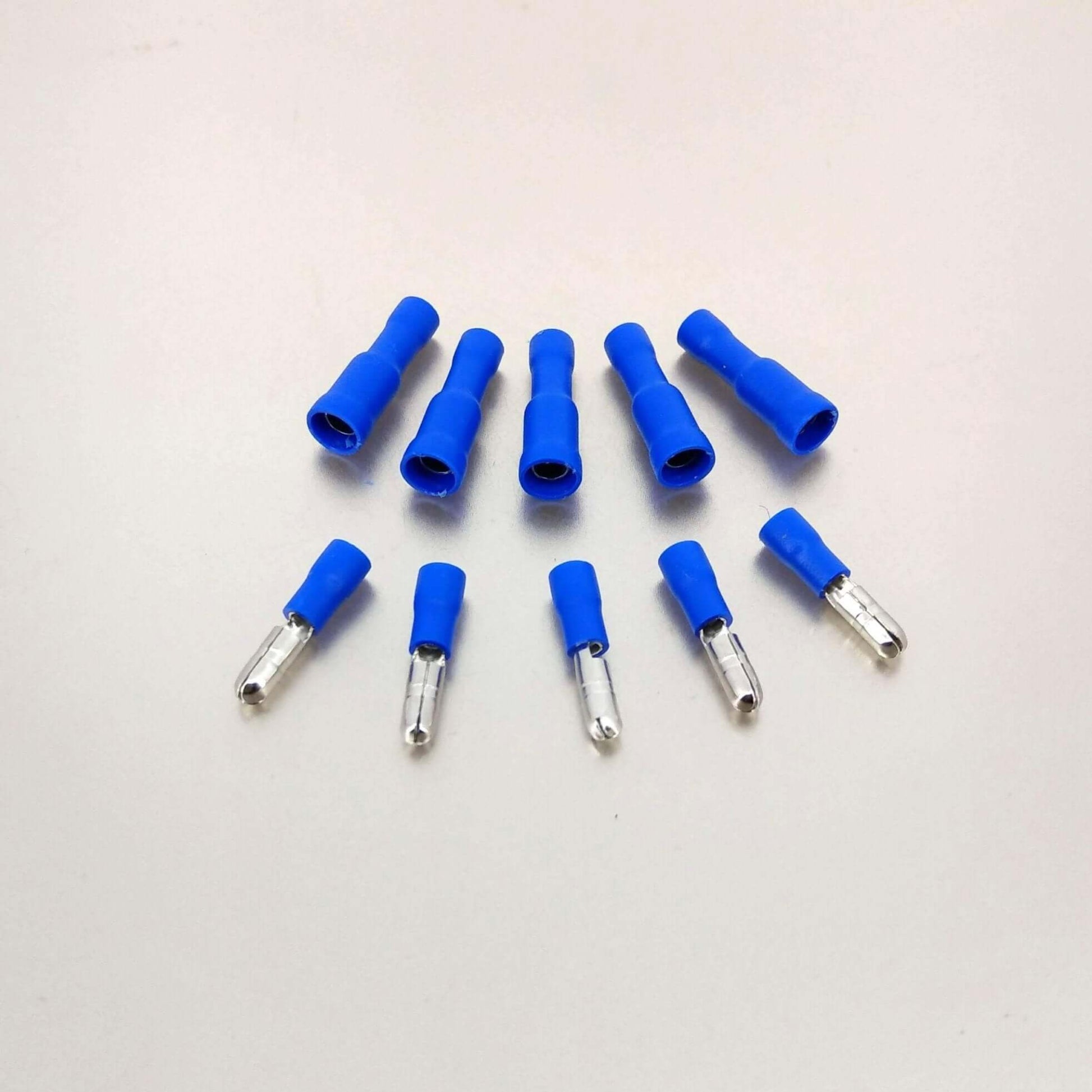 High-conductivity tin-plated brass core of a crimp terminal